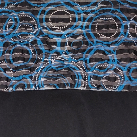 L8teR Sublimated Ruffle Tunic Top - Picture 11 of 11